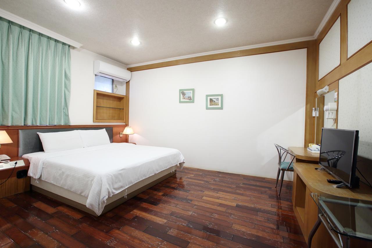 Long Shan Hotel Jiaoxi Bagian luar foto